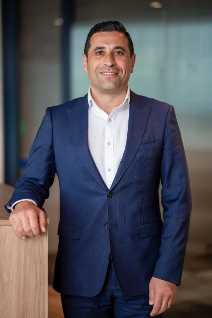 Peter Sprekos - Associate Director - Investment Sales Lemon Baxter